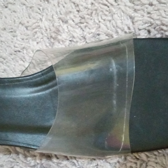 Bamboo shoes 2 pairs plus amazing colors that look great together and separate. - Picture 5 of 9